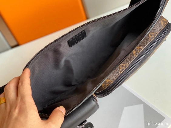 AAA Pruses Bags LOUIS BUMBAG VUITTON CHRISTOPHER 0815
